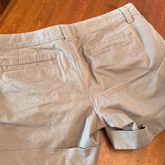 Two Pairs of Old Navy Perfect Shorts - Picture 4 of 9